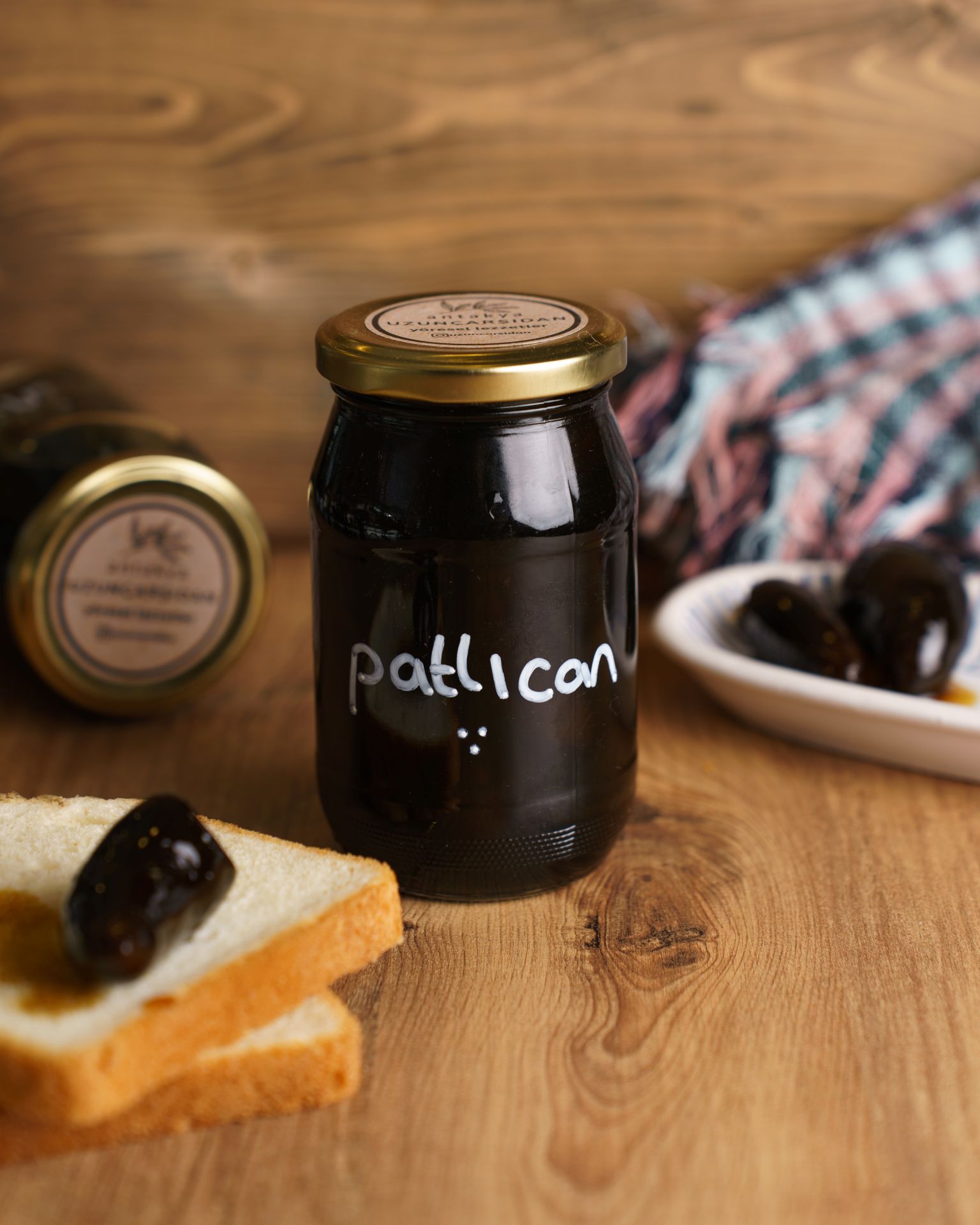 Patlıcan Reçeli- minik patlıcan ve ceviz  gr.